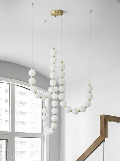 acrylic-pearl-necklace-chandelier-58_707f2d99-a470-40ff-bb4f-49b5cc83cc1b.jpg