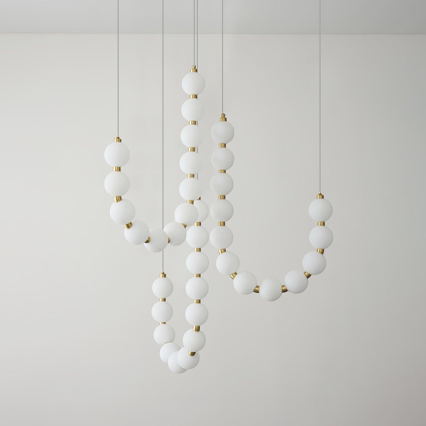 acrylic-pearl-necklace-chandelier-62_8318ff9a-6eb4-4815-bcd7-afb2cdaa9361.jpg