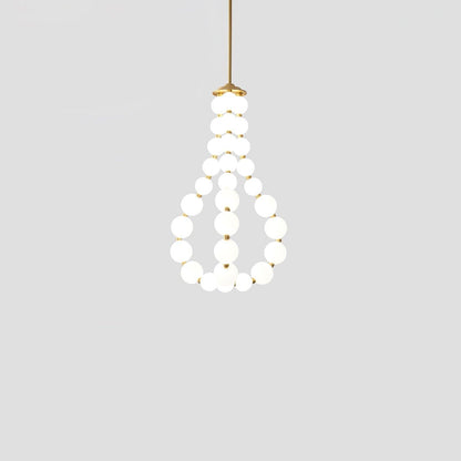acrylic-pearl-necklace-chandelier-7_6641258f-66ba-4309-87fc-5600abd030fc.jpg