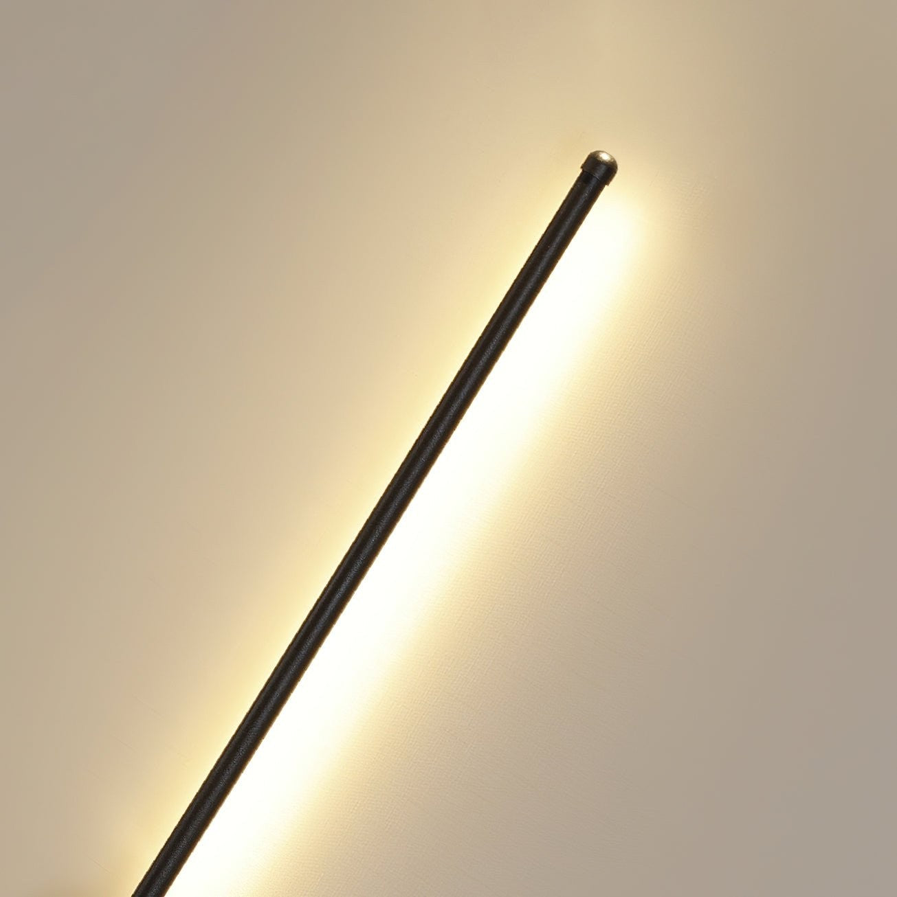 infinity-edge-rechargeable-wall-light-24_6e6f4713-b6c6-418d-8328-21c4417d6580.jpg