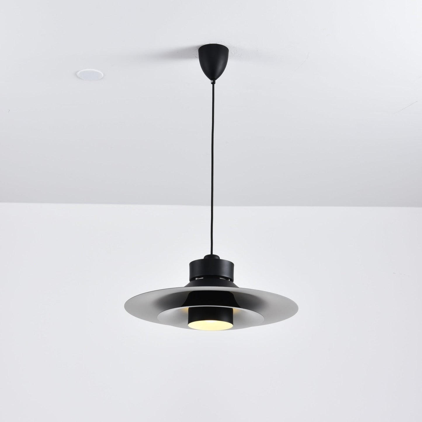 Nero Eclipse Modern Pendant Lamp