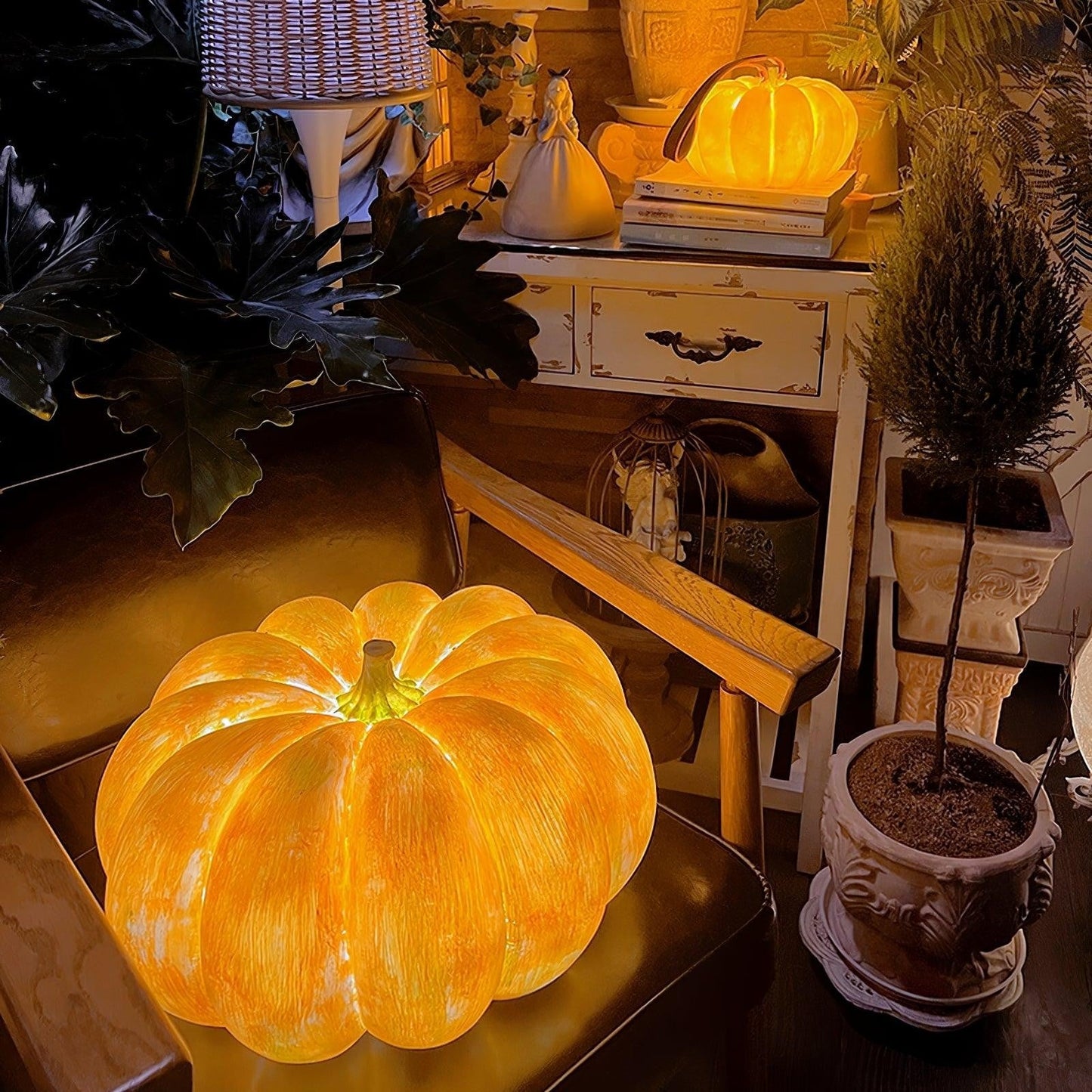 Portable Pumpkin Glow Table Lamp